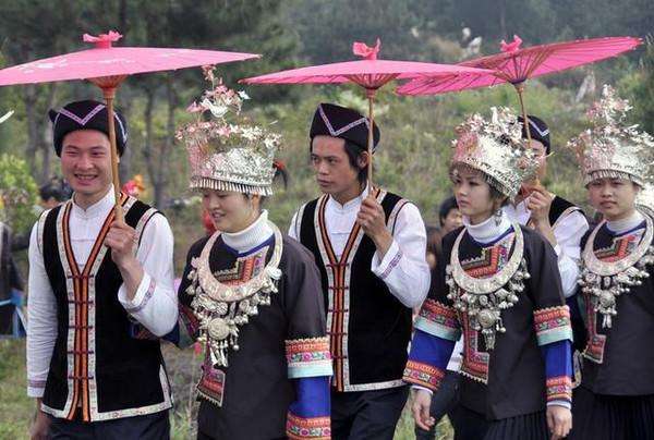 侗族传统婚俗
