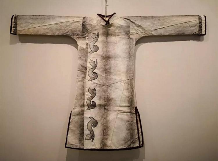 赫哲族工艺—古老独特的鱼皮衣