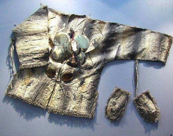 赫哲族工艺—古老独特的鱼皮衣