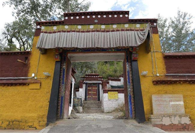 雪域高原西藏的“文武圣人”遗迹