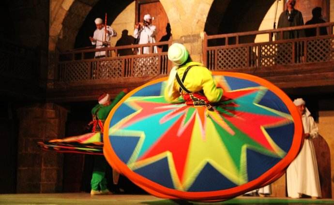 传统埃及旋转舞