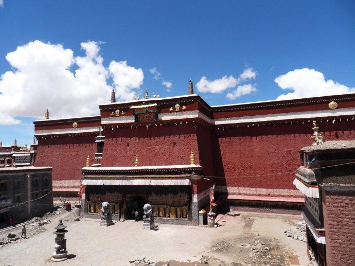 西藏萨迦寺