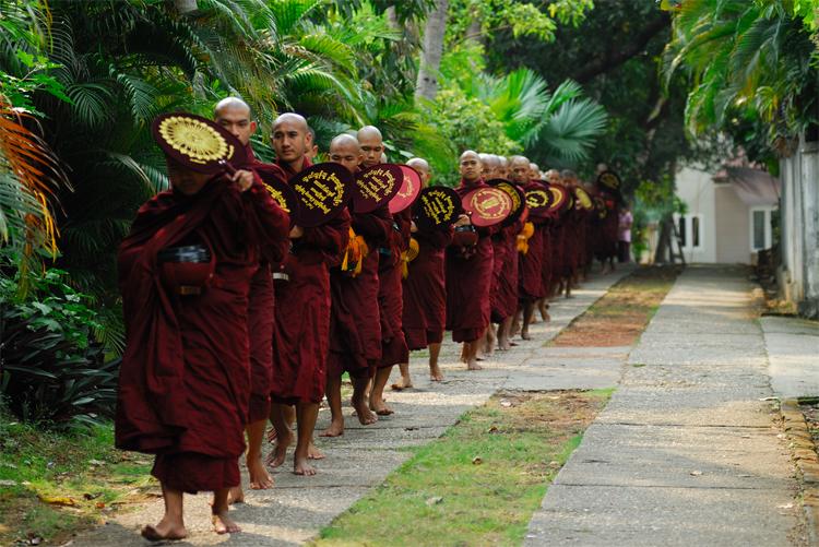 缅甸的传统风俗禁忌