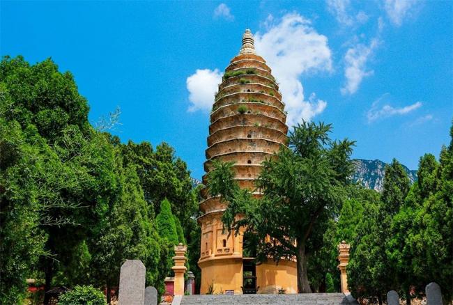 中国现存50大古建筑——嵩岳寺塔