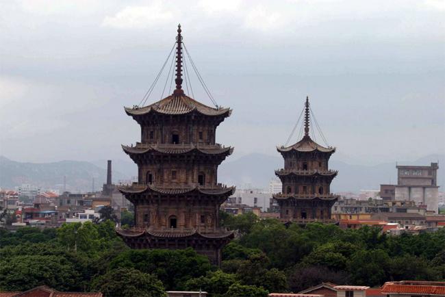 中国现存50大古建筑——泉州东西塔
