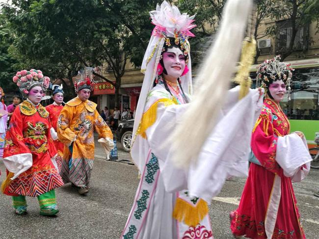 广西来宾布伢文化：花婆节