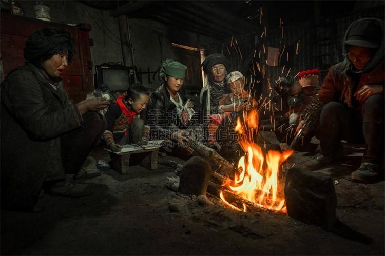 彝族火塘文化